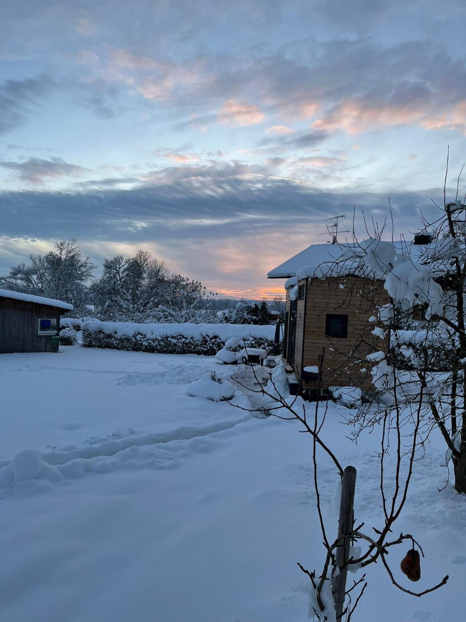 Tinyhouse -reset Im Vilstal -zurueck Zum Ursprung Apartment Aldersbach